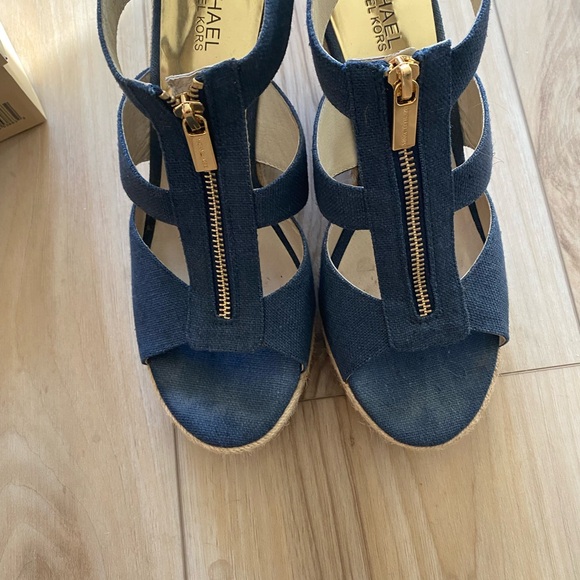 Michael Kors - Sandals - Picture 4 of 6